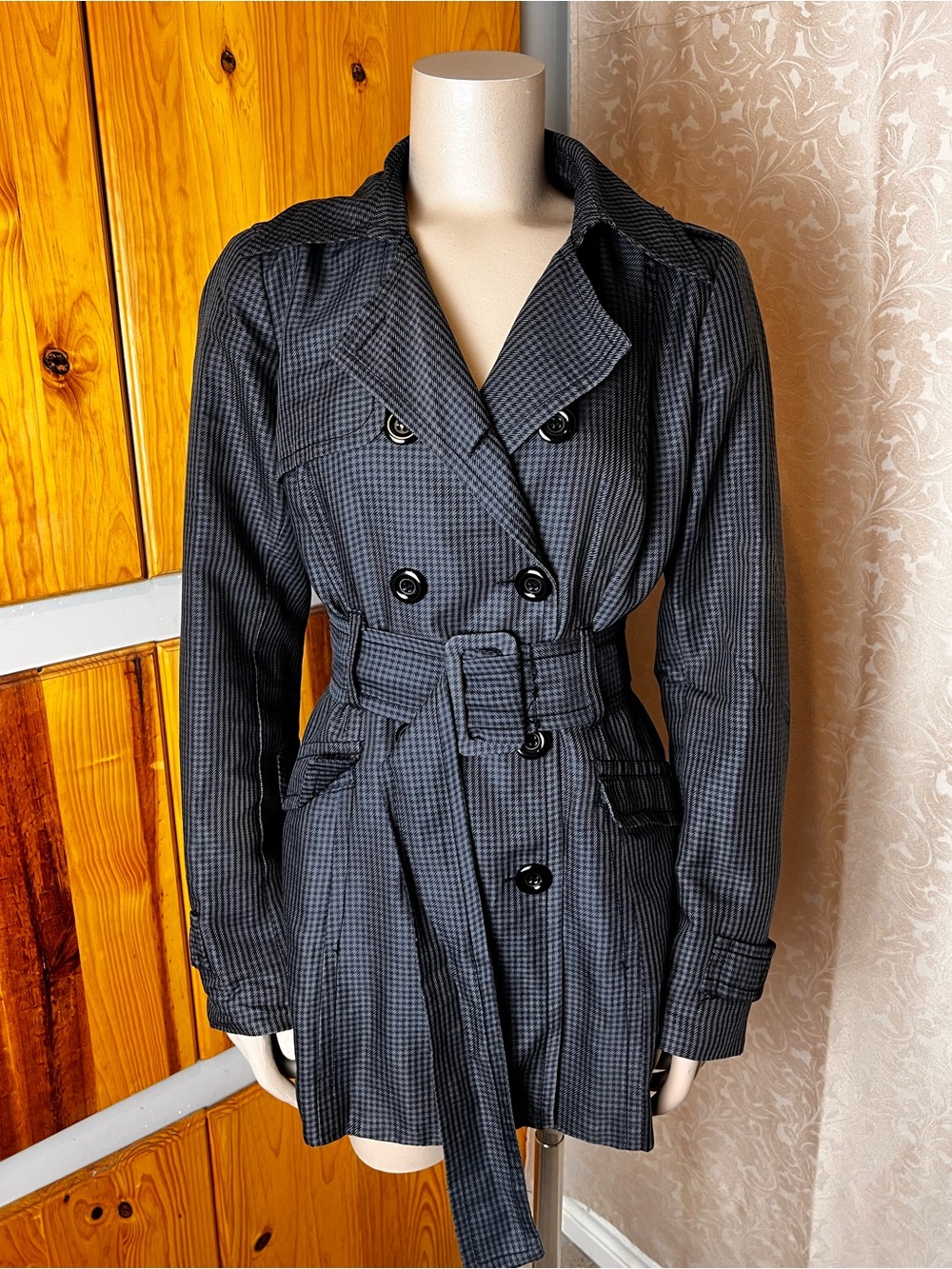 SMART SET Retro Black Houndstooth Belted Button-up Short Trench Coat - Sz Large